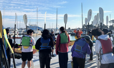 Oakland High Schoolers Sample Local Kayaking